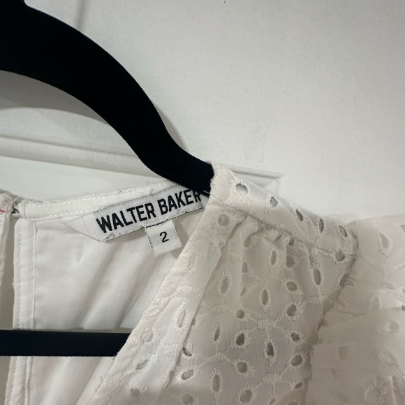 Gorgeous maxi dress, great detail, lined, sophisticated cut outs excellent cond. - Picture 4 of 8